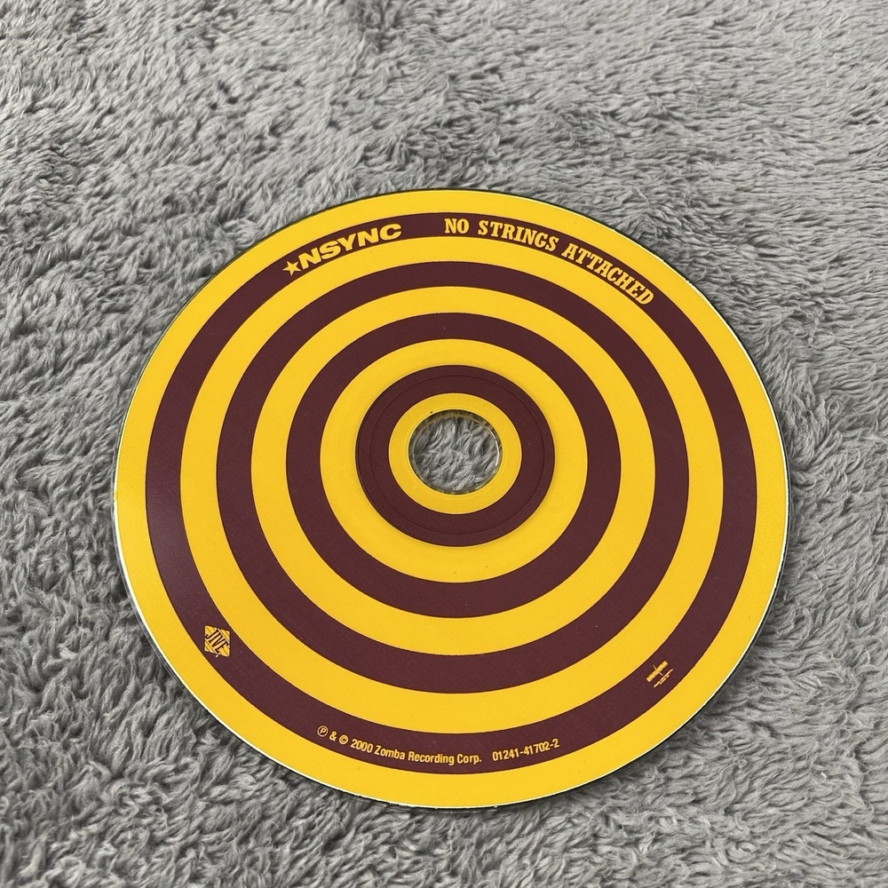 NSYNC No Strings Attached CD‎
